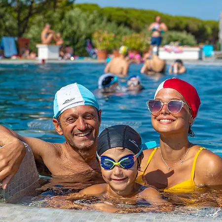 Campsite Village Baia Blu La Tortuga 4*