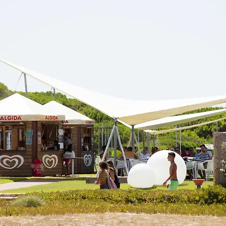 Campsite Village Baia Blu La Tortuga 4*