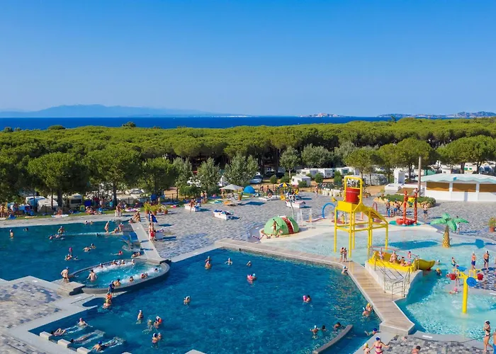 Campsite Village Baia Blu La Tortuga 4*