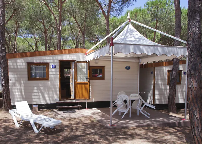 Κάμπινγκ Village Baia Blu La Tortuga 4*